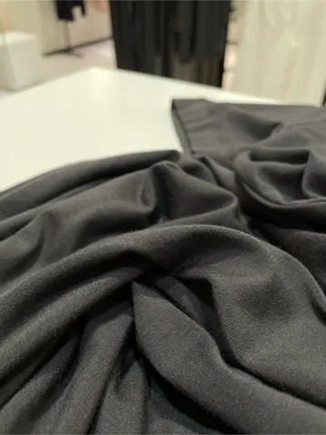 BEIGE， 藤木 コーディネート画像