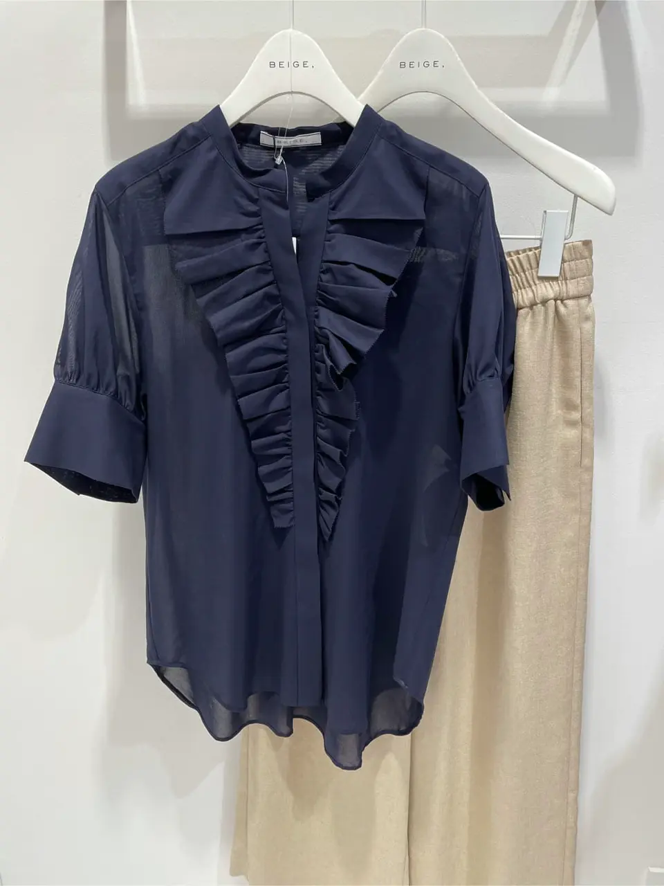 BEIGE， 藤木 コーディネート画像