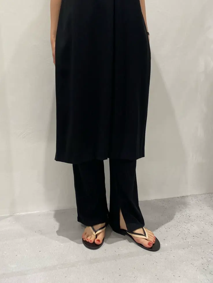 BEIGE， R.A コーディネート画像