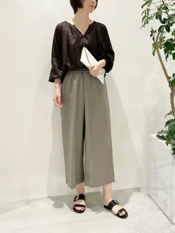 BEIGE， 小泉 コーディネート画像