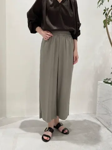 BEIGE， 小泉 コーディネート画像