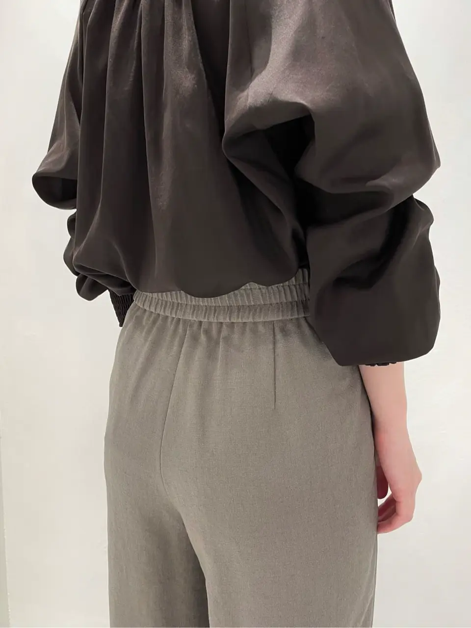 BEIGE， 小泉 コーディネート画像