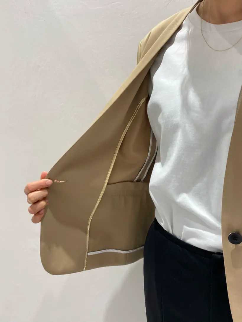 BEIGE， R.A コーディネート画像