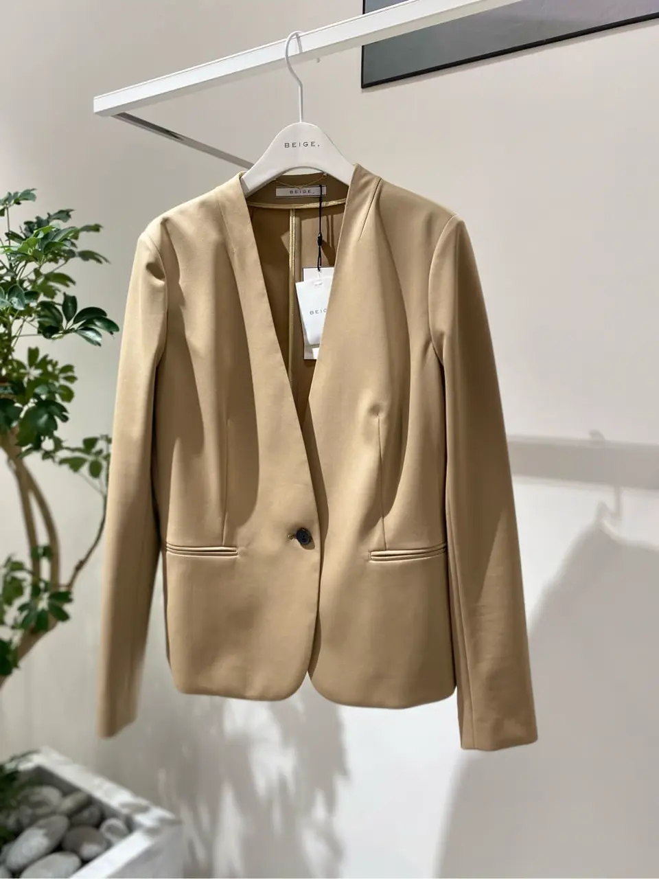 BEIGE， R.A コーディネート画像