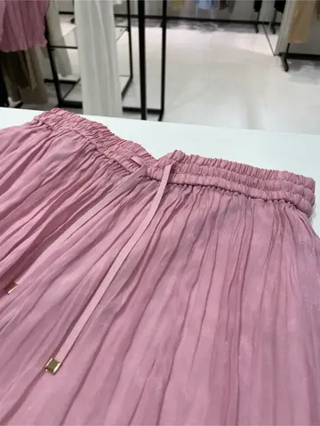 BEIGE， 藤木 コーディネート画像