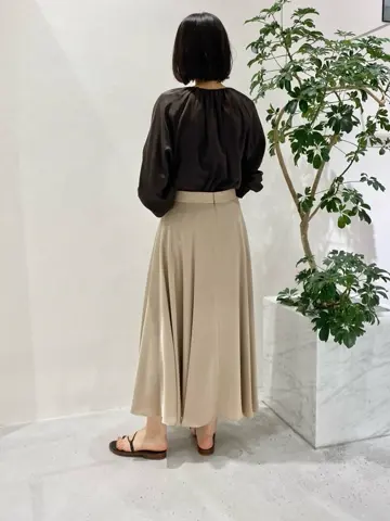 BEIGE， R.A コーディネート画像