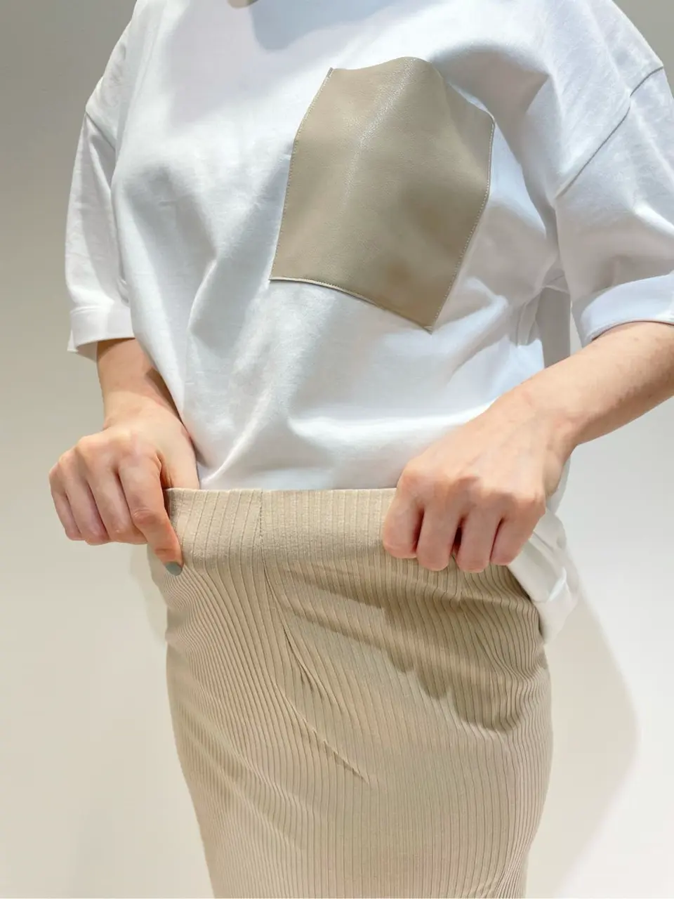 BEIGE， 藤木 コーディネート画像