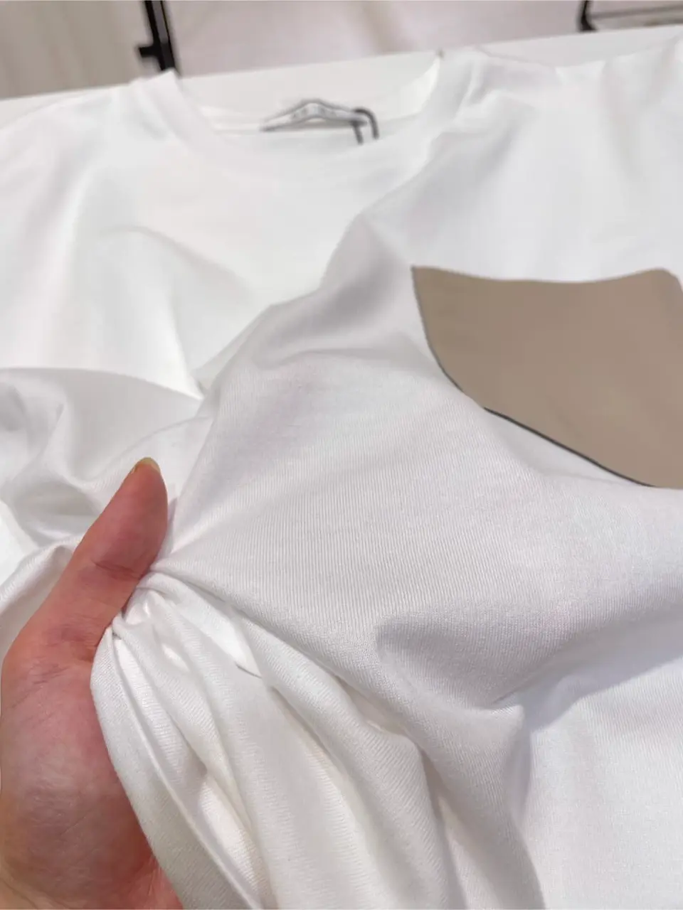 BEIGE， 藤木 コーディネート画像