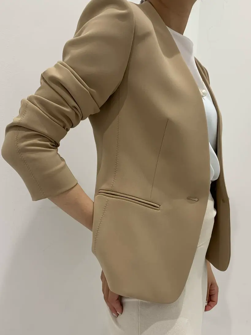 BEIGE， アライ コーディネート画像