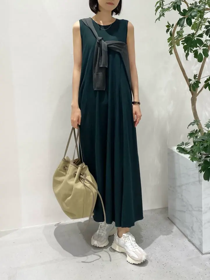 BEIGE， R.A コーディネート画像