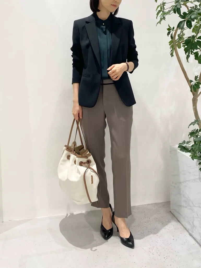 BEIGE， R.A コーディネート画像