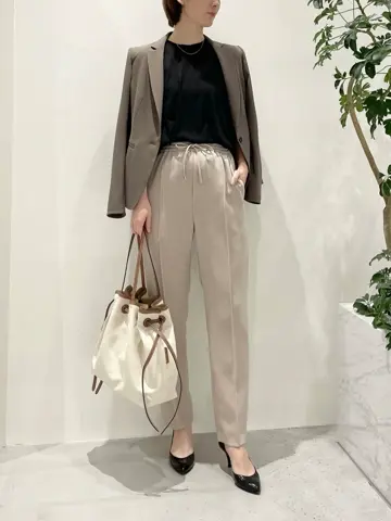 BEIGE， 小泉 コーディネート画像