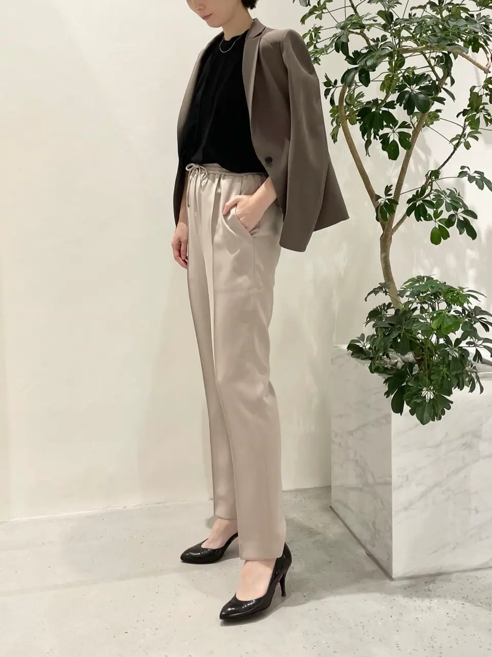 BEIGE， 小泉 コーディネート画像