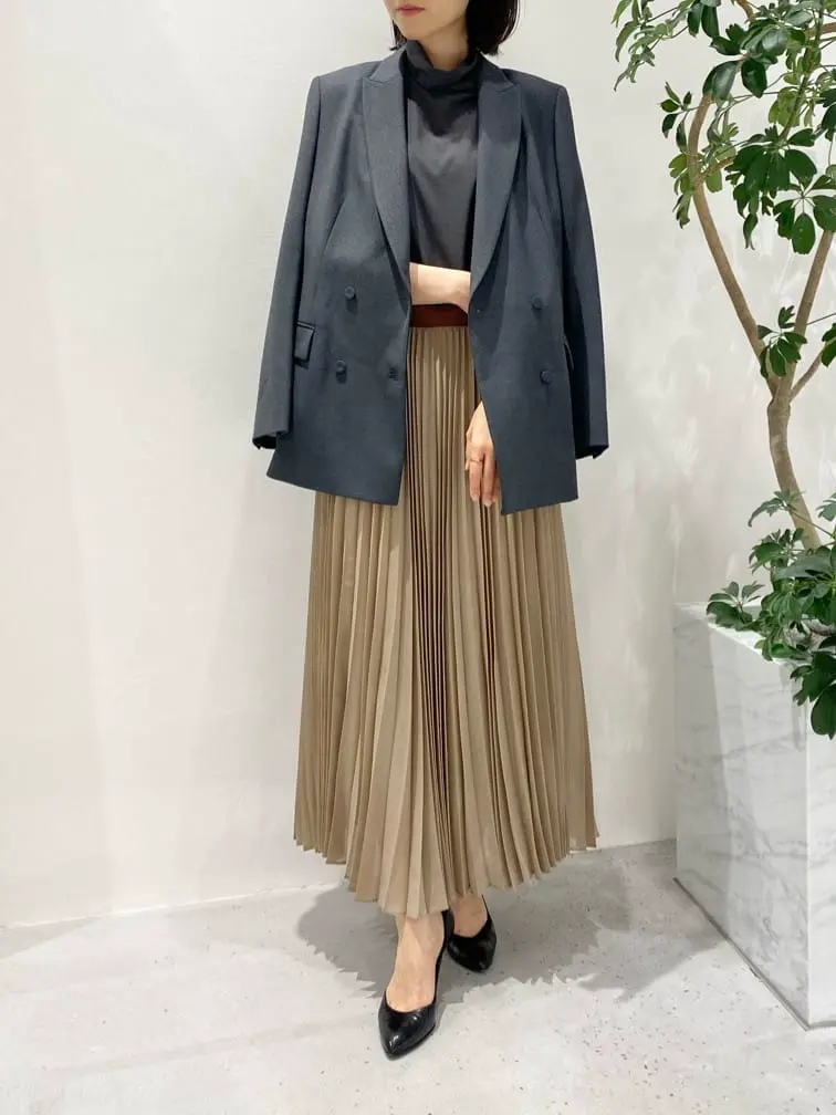 BEIGE， R.A コーディネート画像