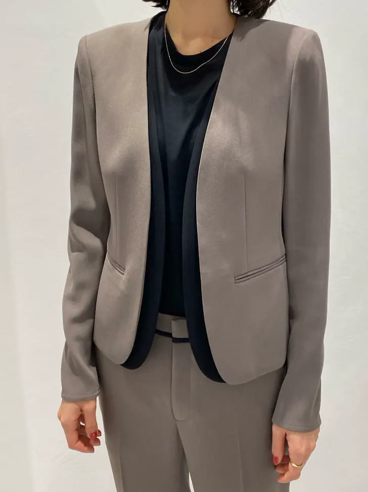 BEIGE， R.A コーディネート画像