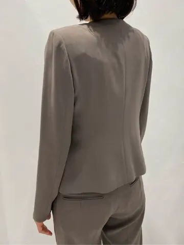 BEIGE， R.A コーディネート画像