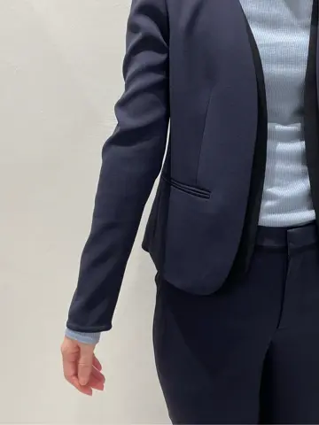 BEIGE， 小泉 コーディネート画像