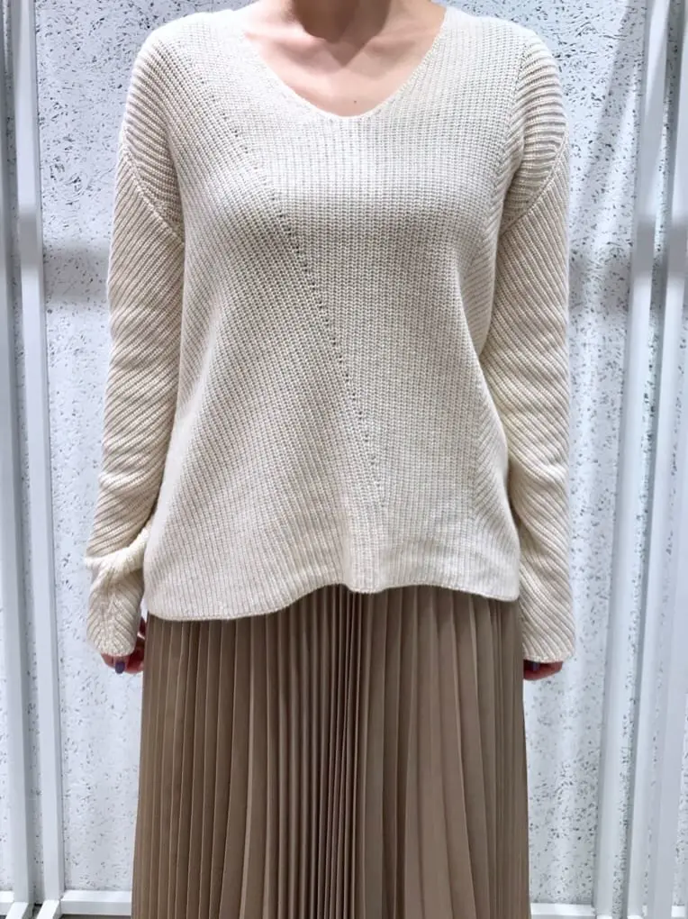 BEIGE， スタッフ コーディネート画像