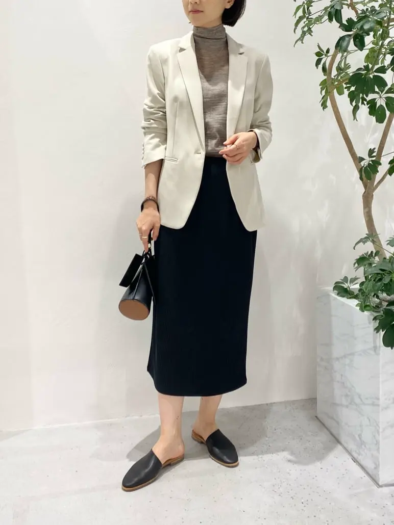 BEIGE， R.A コーディネート画像