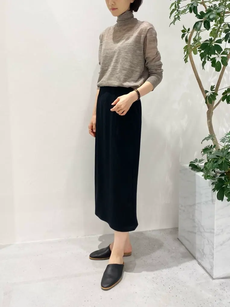 BEIGE， R.A コーディネート画像