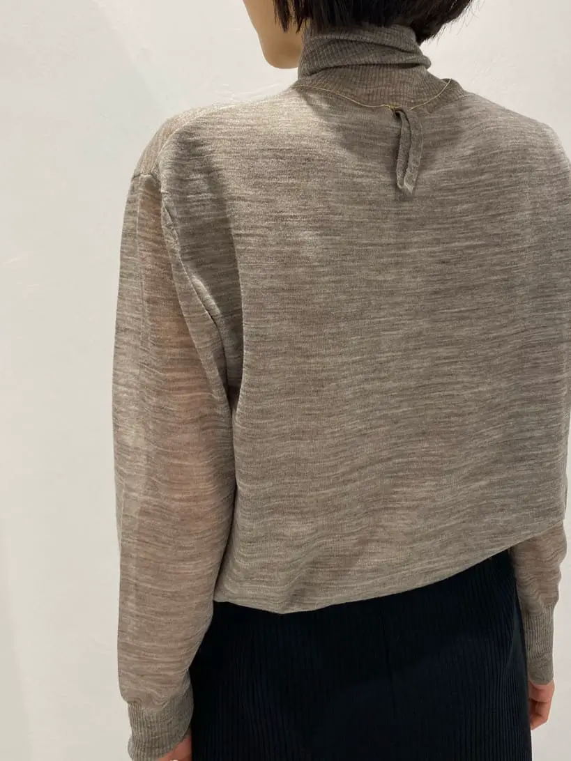 BEIGE， R.A コーディネート画像