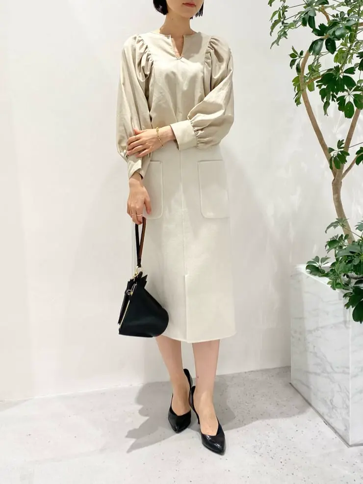 BEIGE， R.A コーディネート画像