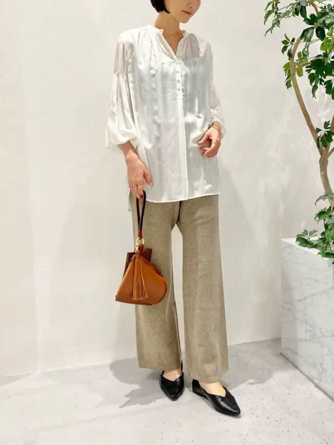 BEIGE， R.A コーディネート画像