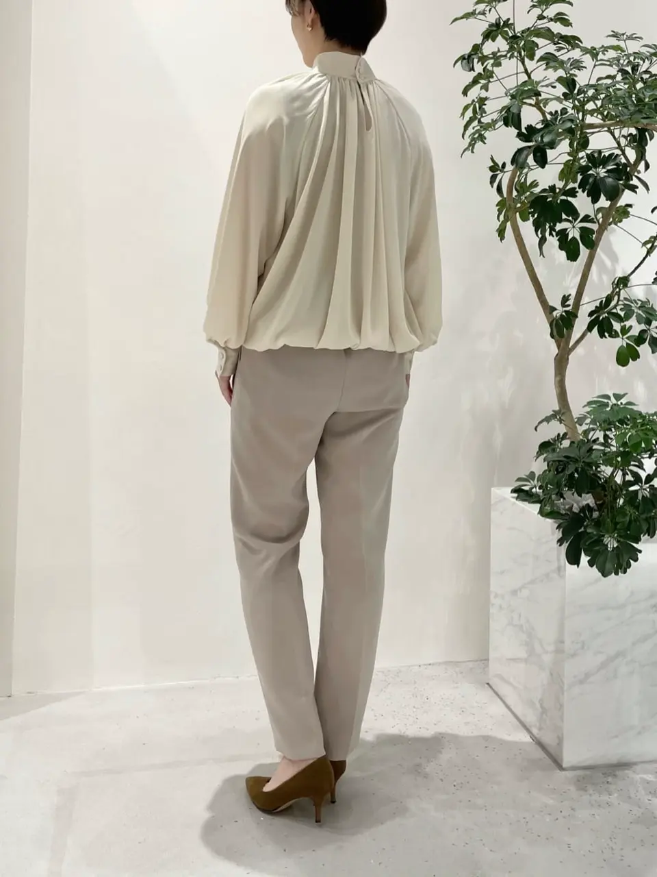 BEIGE， 小泉 コーディネート画像