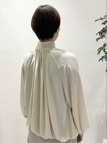 BEIGE， 小泉 コーディネート画像