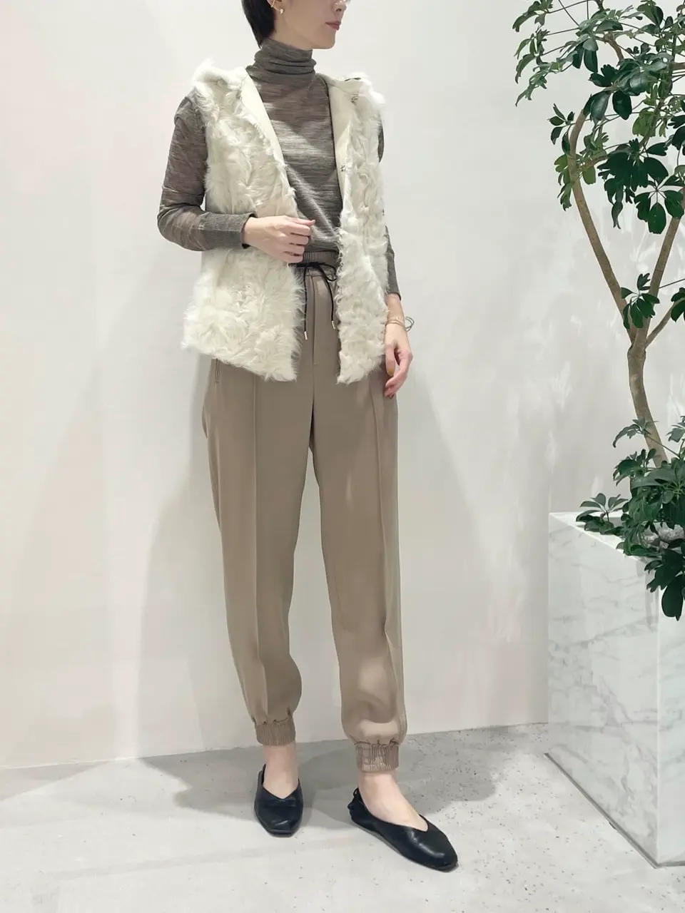 BEIGE， 小泉 コーディネート画像