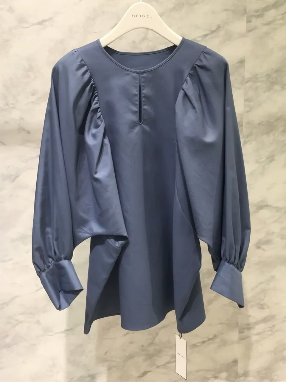 BEIGE， スタッフ コーディネート画像