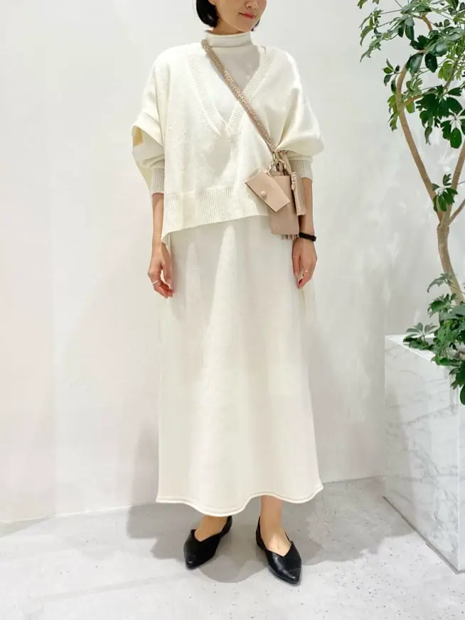 BEIGE， R.A コーディネート画像