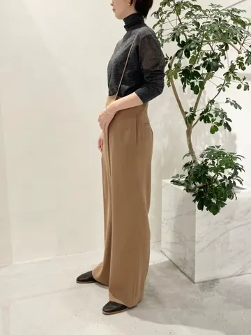 BEIGE， 小泉 コーディネート画像