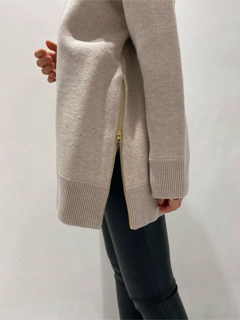 BEIGE， R.A コーディネート画像