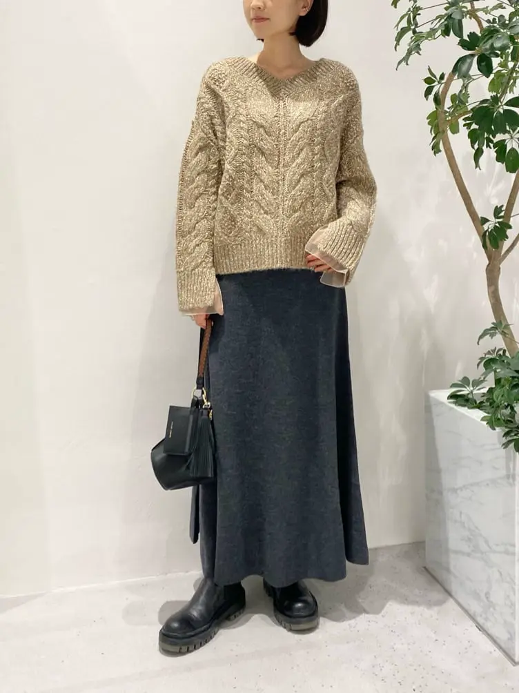 BEIGE， R.A コーディネート画像