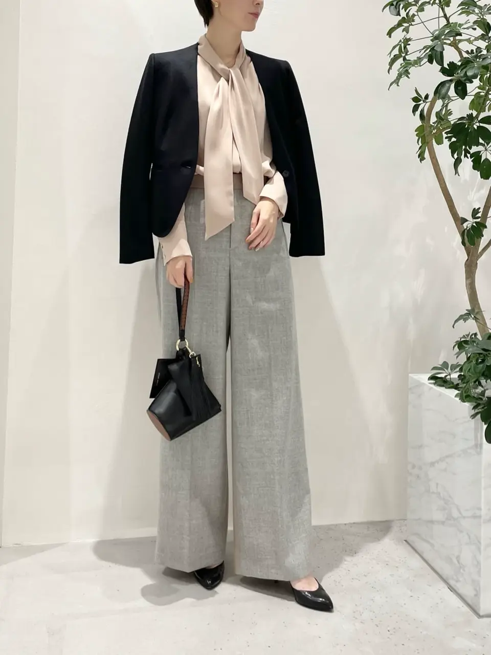 BEIGE， 小泉 コーディネート画像