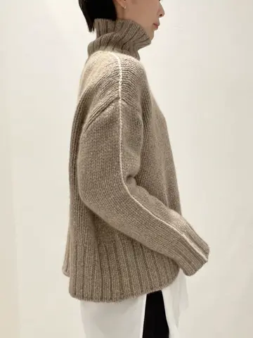 BEIGE， 小泉 コーディネート画像