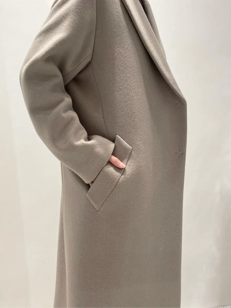 BEIGE， 小泉 コーディネート画像