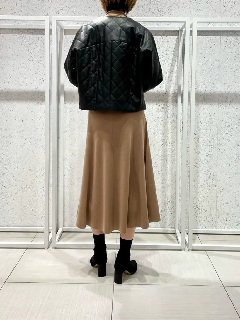 BEIGE， 柴田 コーディネート画像