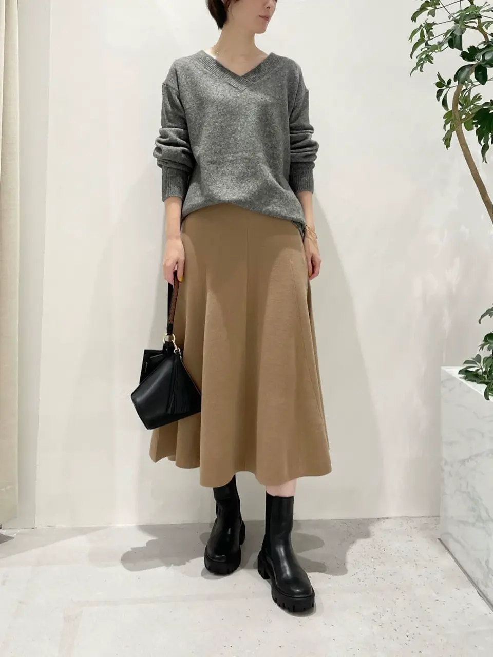 BEIGE， 小泉 コーディネート画像