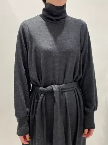 BEIGE， 小泉 コーディネート画像