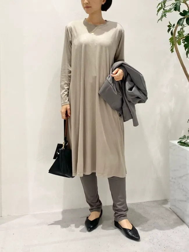 BEIGE， R.A コーディネート画像