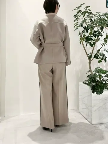 BEIGE， 小泉 コーディネート画像