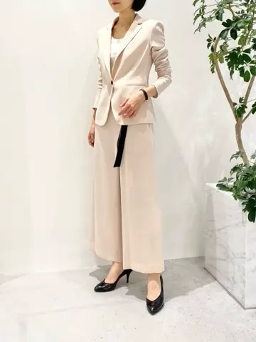 BEIGE， R.A コーディネート画像