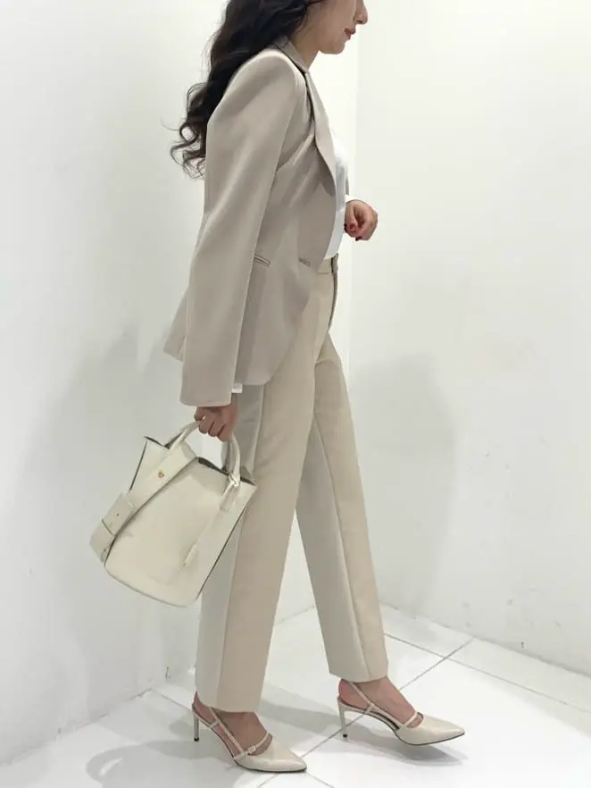 BEIGE， アライ コーディネート画像