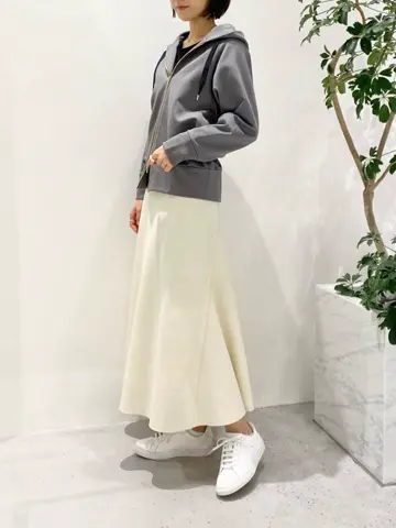 BEIGE， R.A コーディネート画像