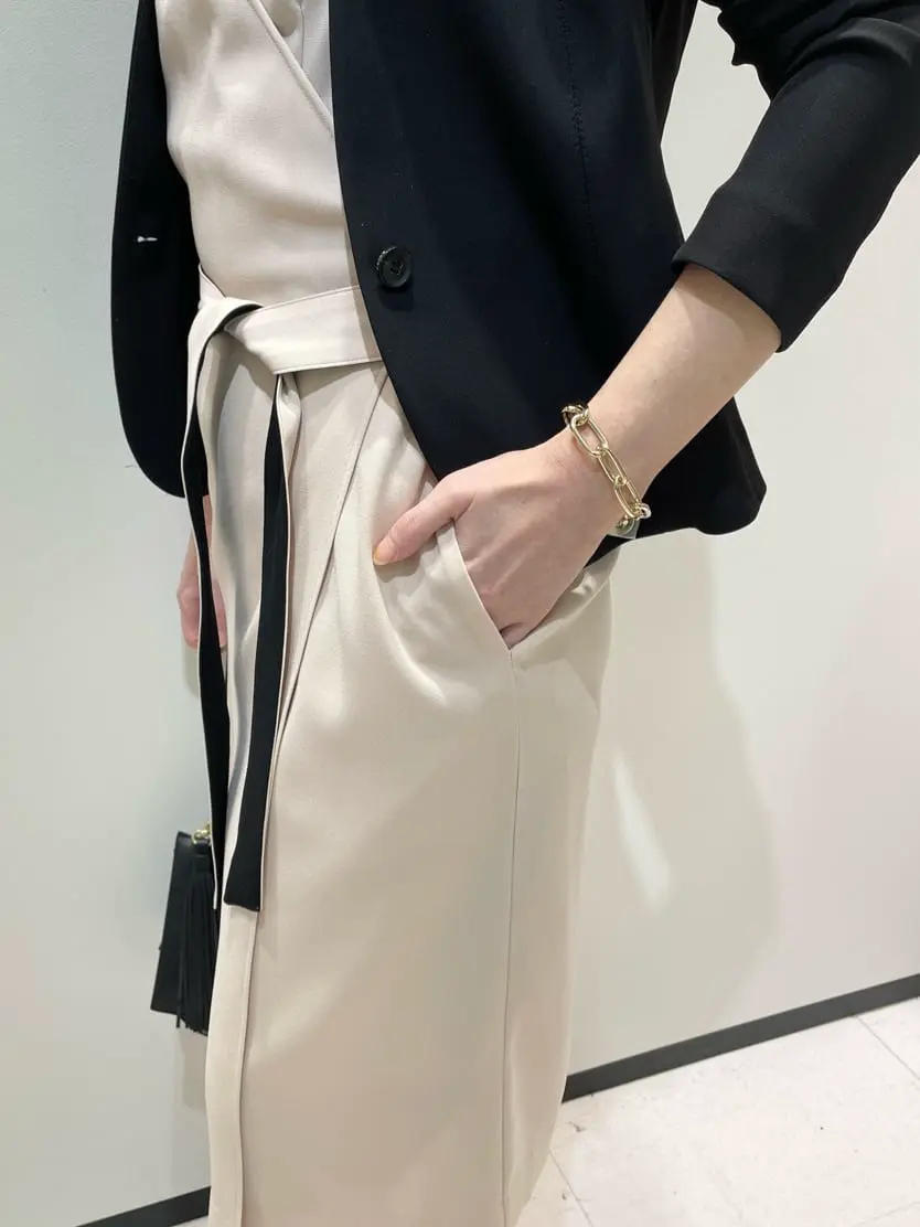 BEIGE， 藤木 コーディネート画像