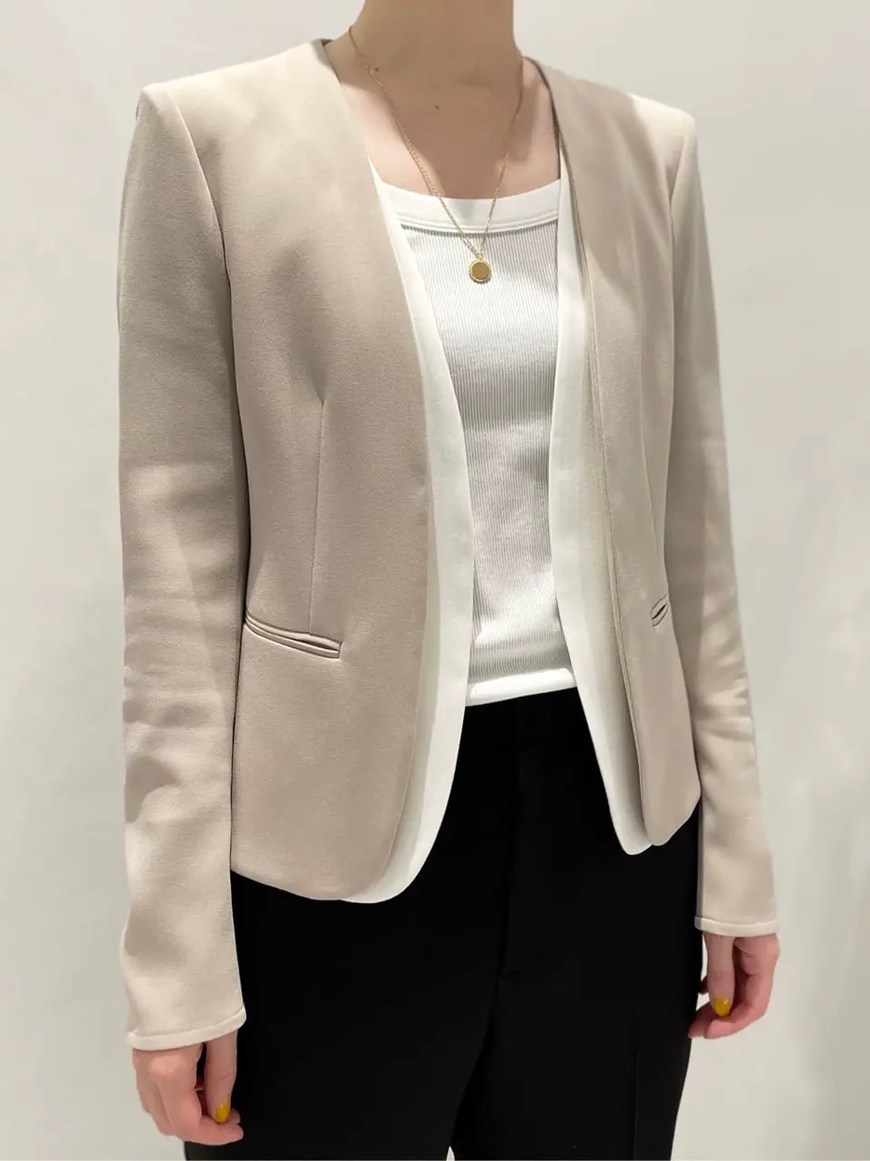 BEIGE， 小泉 コーディネート画像