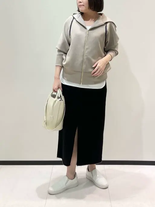 BEIGE， 藤木 コーディネート画像