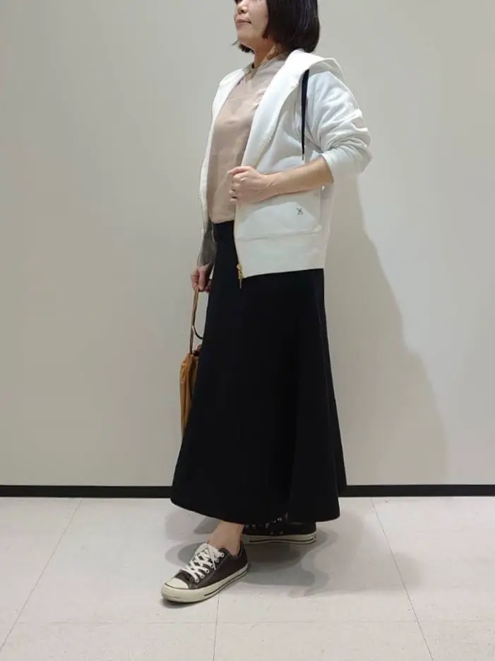 BEIGE， 藤木 コーディネート画像